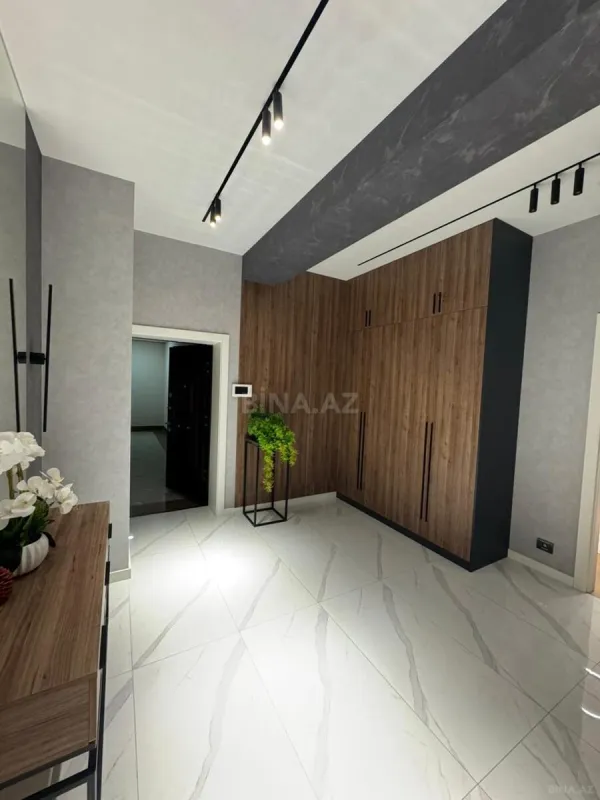 Kirayə verilir 3 otaqlı mənzil 140 m²