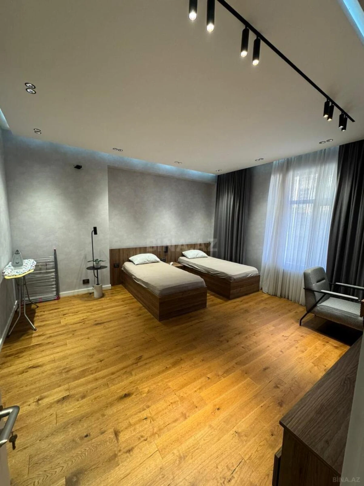 Kirayə verilir 3 otaqlı mənzil 140 m²