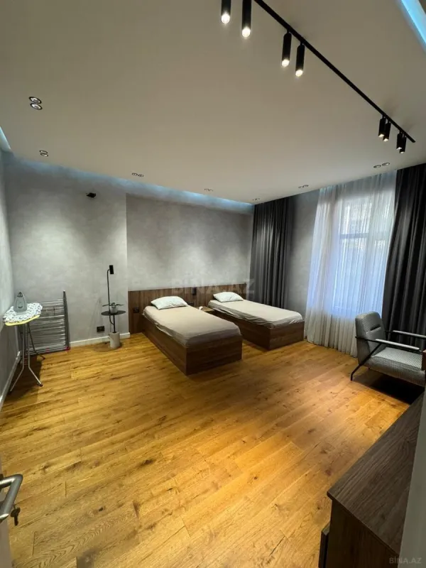 Kirayə verilir 3 otaqlı mənzil 140 m²