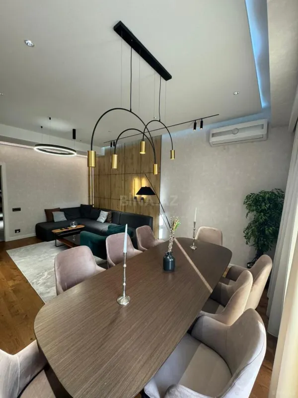 Kirayə verilir 3 otaqlı mənzil 140 m²
