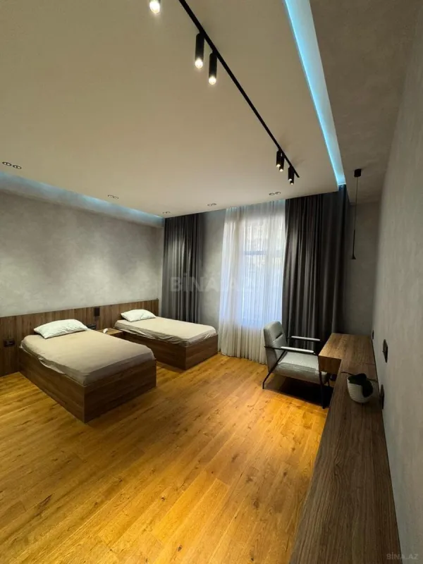 Kirayə verilir 3 otaqlı mənzil 140 m²