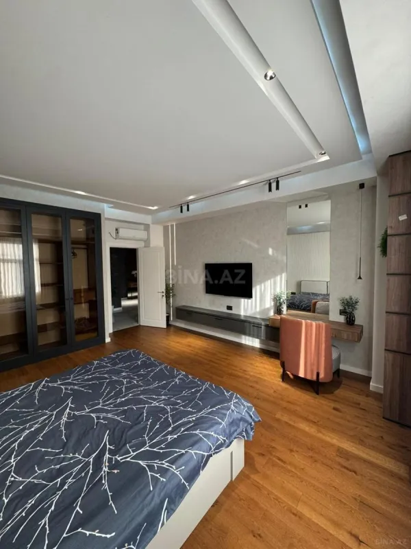Kirayə verilir 3 otaqlı mənzil 140 m²