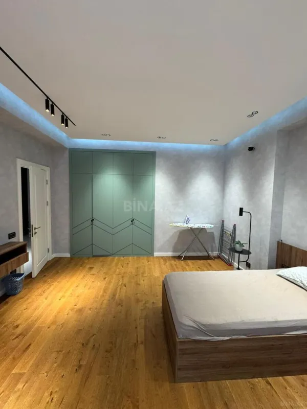 Kirayə verilir 3 otaqlı mənzil 140 m²