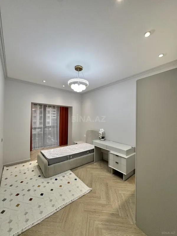 Satılır 3 otaqlı mənzil 91 m²