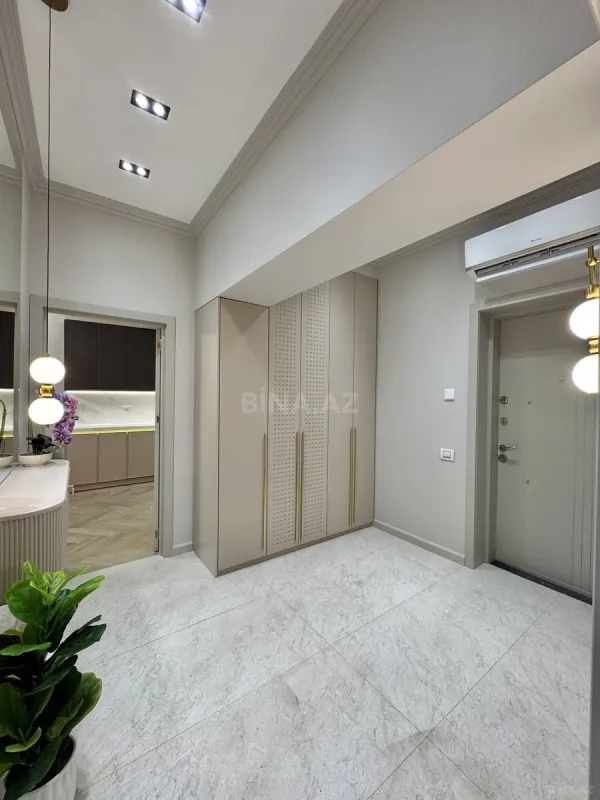 Satılır 3 otaqlı mənzil 91 m²