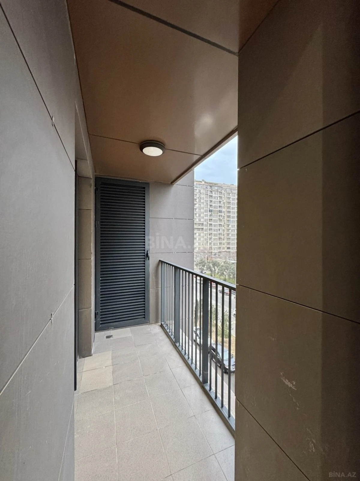Satılır 3 otaqlı mənzil 91 m²