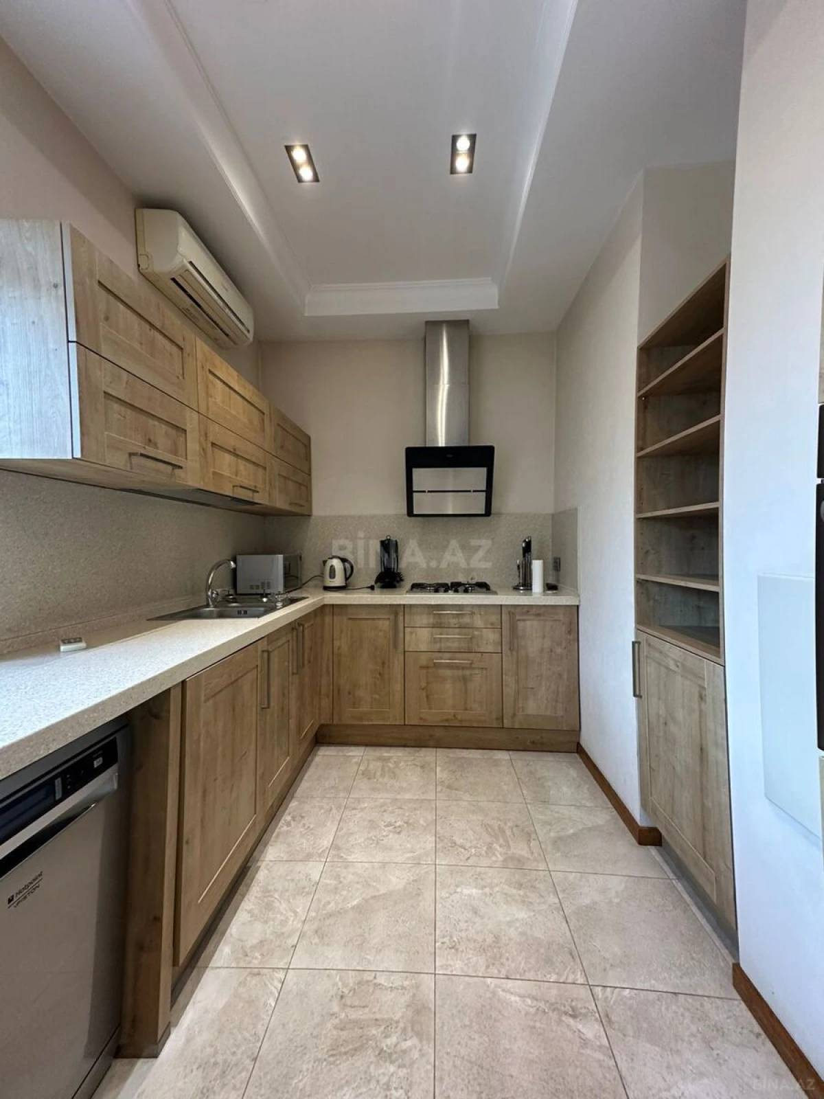 Satılır 3 otaqlı mənzil 109 m²