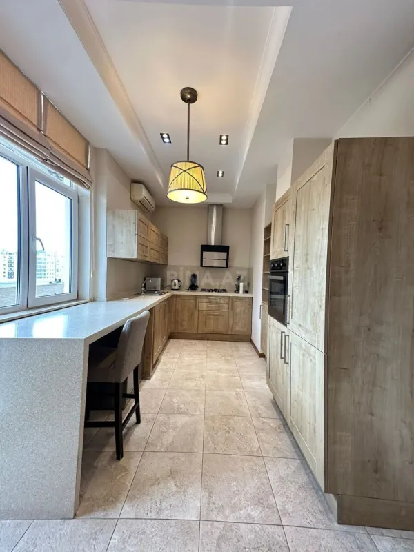 Satılır 3 otaqlı mənzil 109 m²