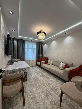 Satılır 5 otaqlı mənzil 120 m²