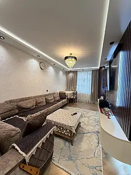 Satılır 5 otaqlı mənzil 120 m²