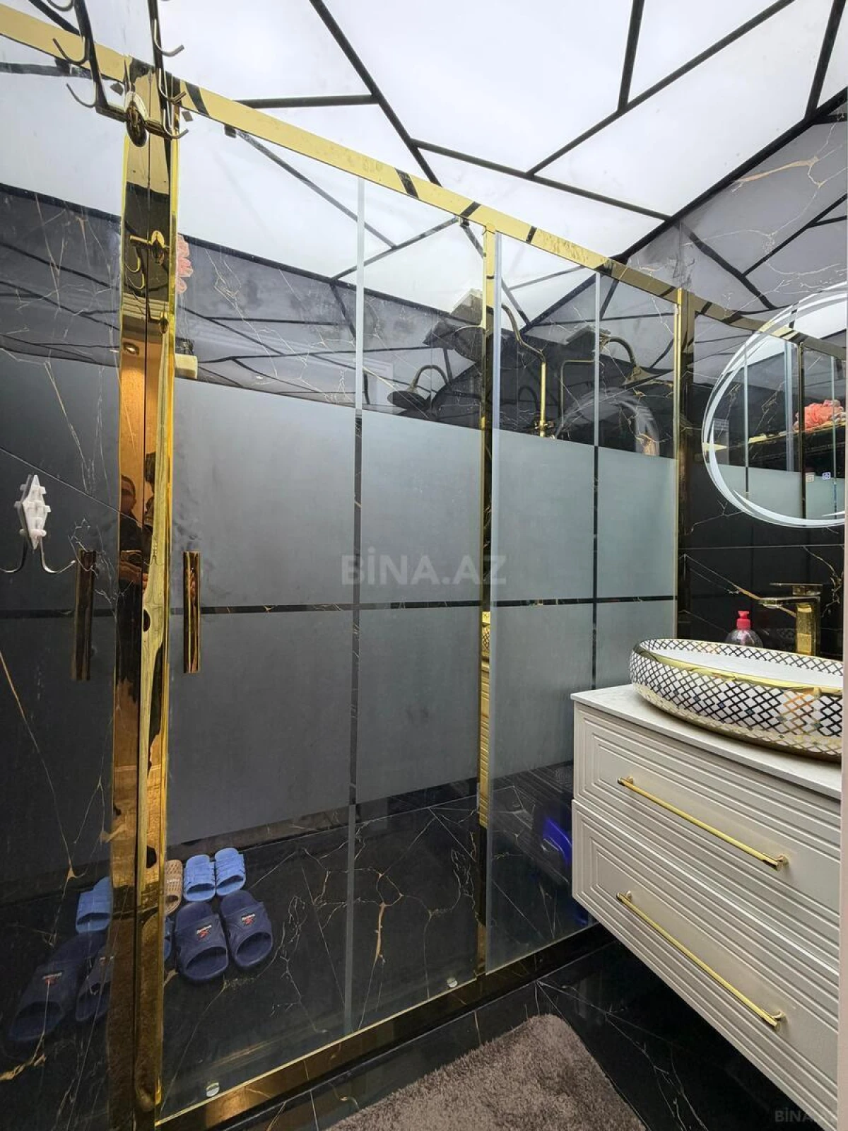 Satılır 5 otaqlı mənzil 120 m²