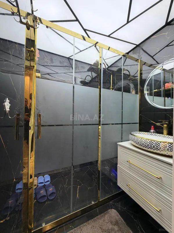 Satılır 5 otaqlı mənzil 120 m²