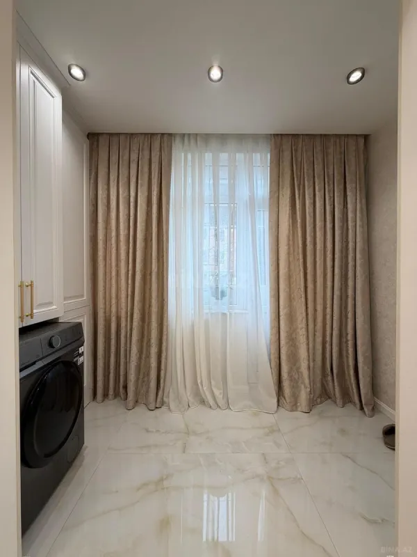 Satılır 5 otaqlı mənzil 120 m²