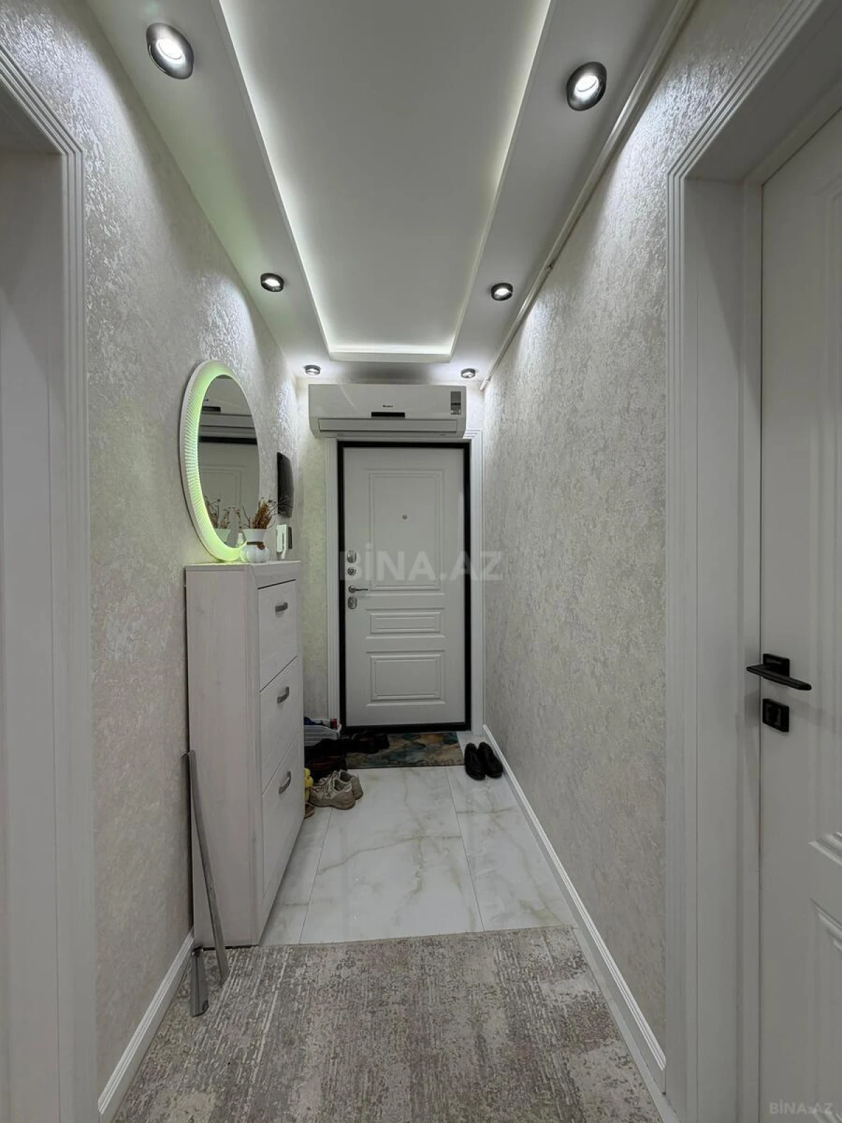 Satılır 5 otaqlı mənzil 120 m²