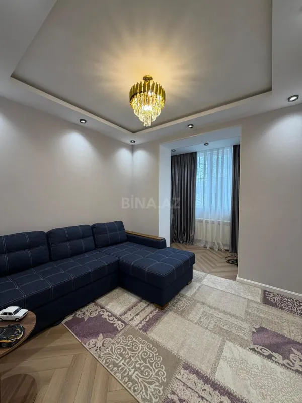 Satılır 5 otaqlı mənzil 120 m²