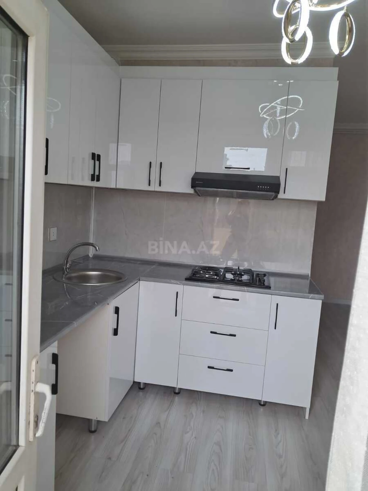 Satılır 3 otaqlı mənzil 70 m²