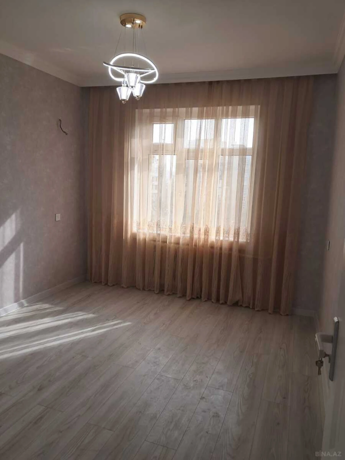 Satılır 3 otaqlı mənzil 70 m²