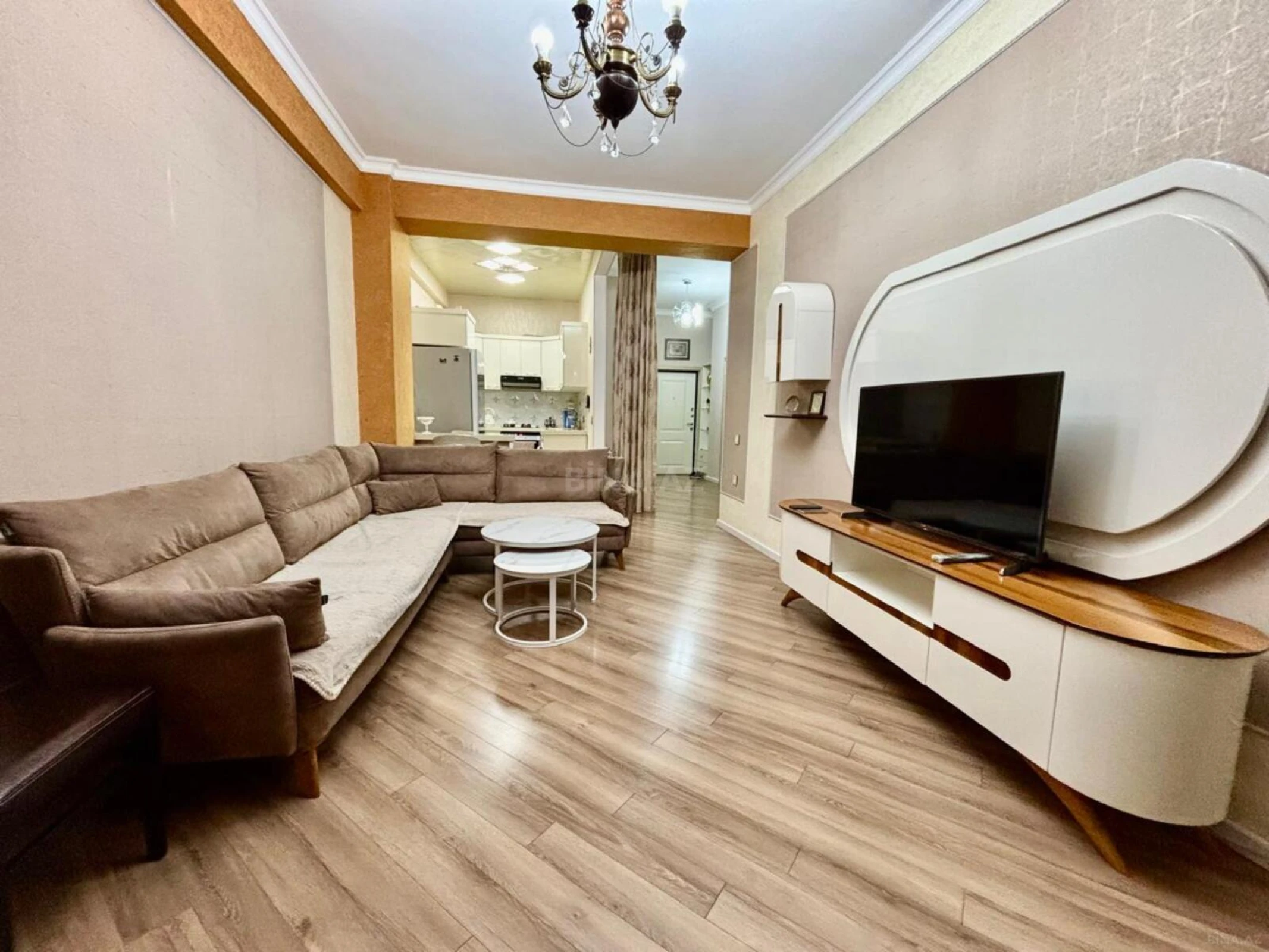 Satılır 2 otaqlı mənzil 75 m²