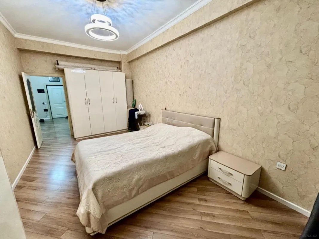 Satılır 2 otaqlı mənzil 75 m²