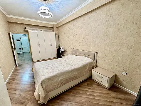 Satılır 2 otaqlı mənzil 75 m²