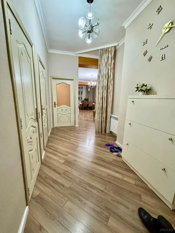 Satılır 2 otaqlı mənzil 75 m²