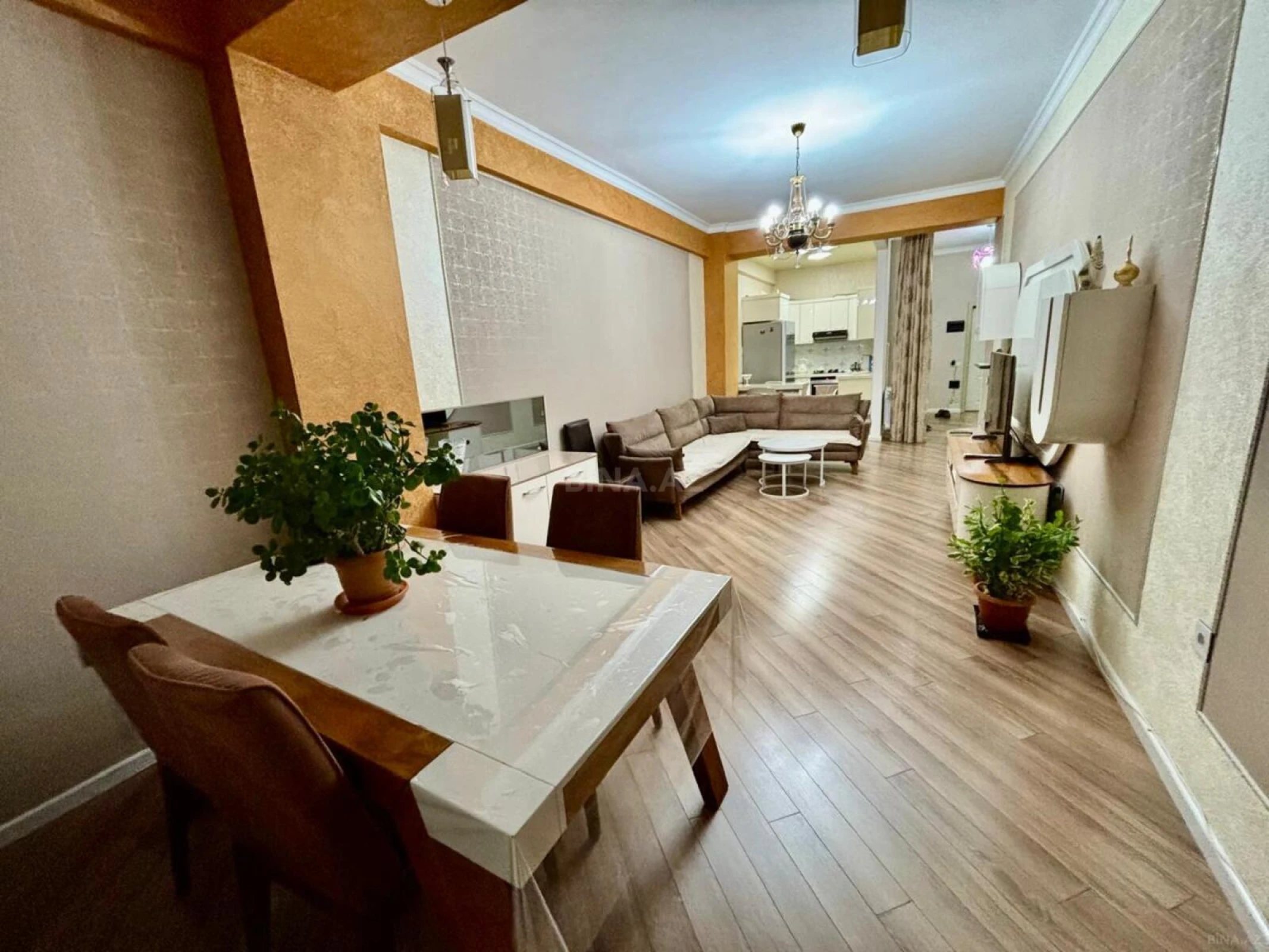 Satılır 2 otaqlı mənzil 75 m²