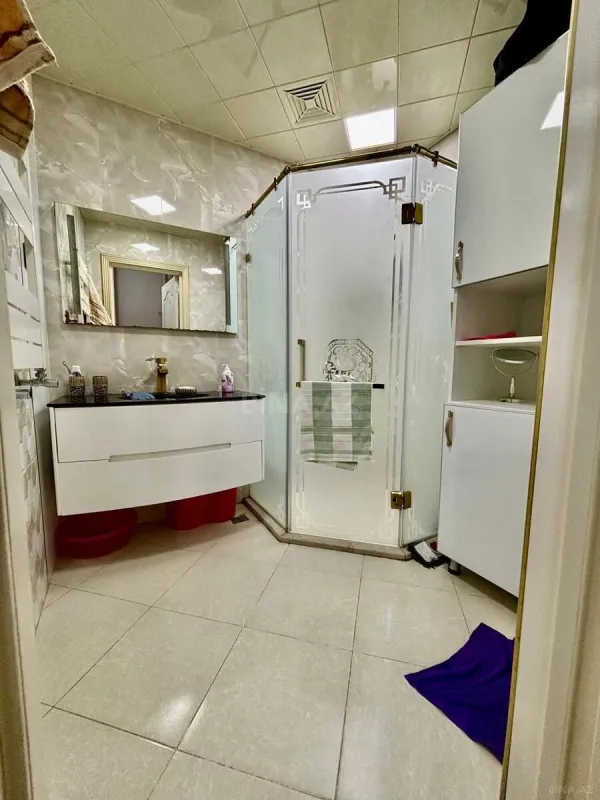 Satılır 2 otaqlı mənzil 75 m²