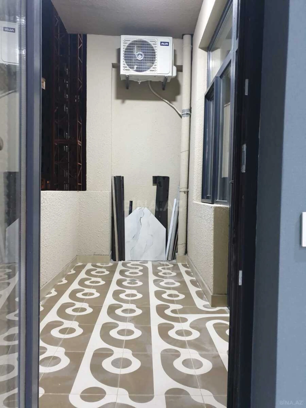 Kirayə verilir 3 otaqlı mənzil 145 m²