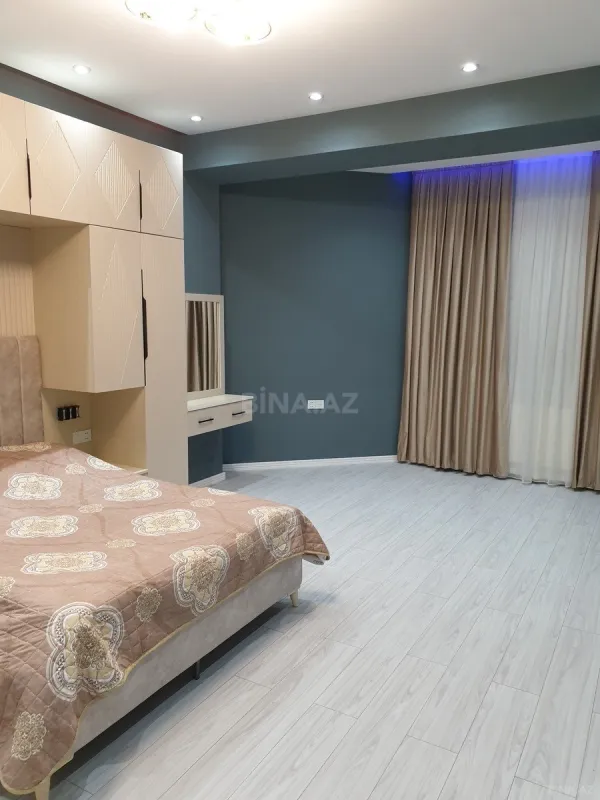 Kirayə verilir 3 otaqlı mənzil 145 m²