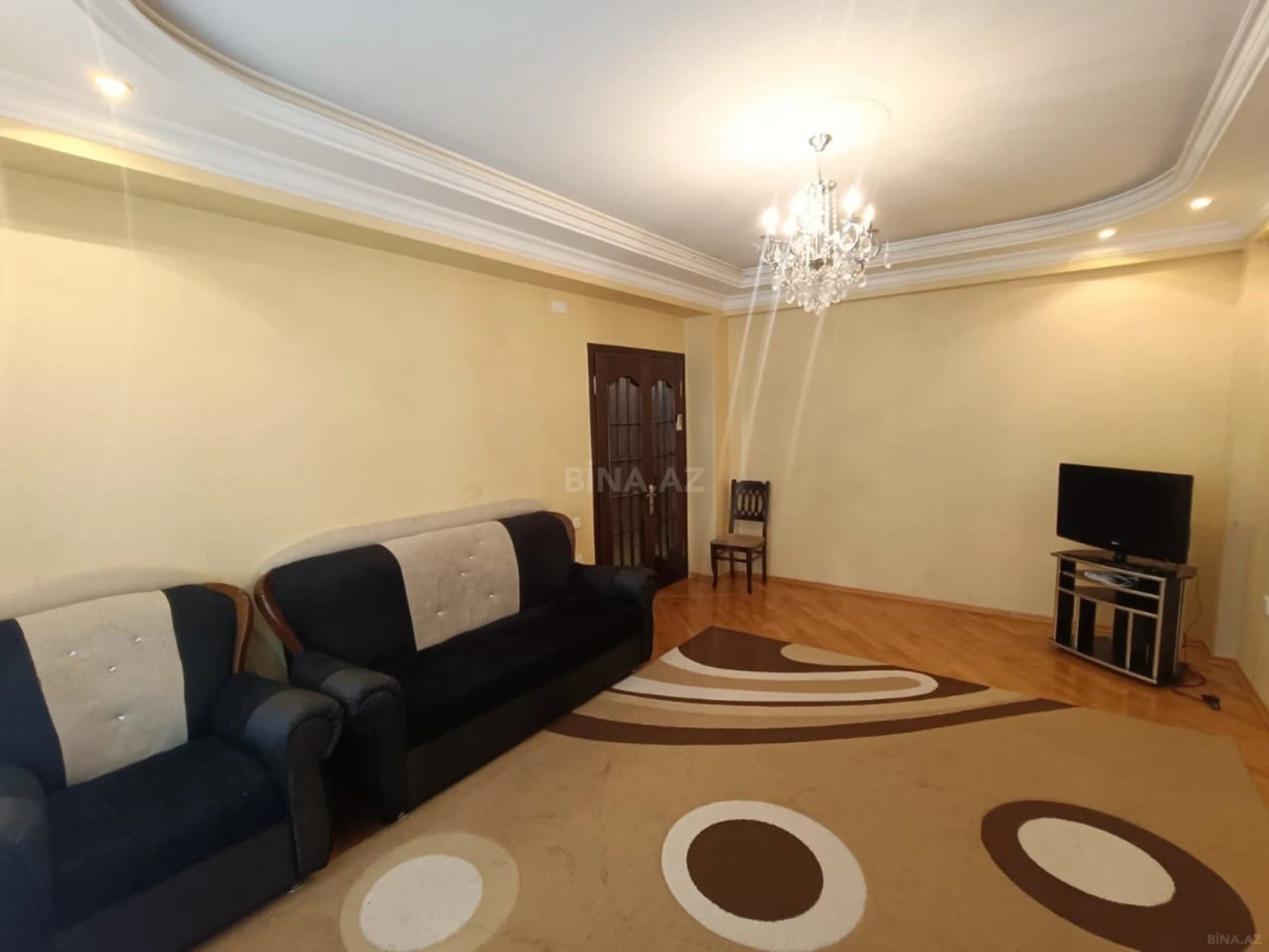 Kirayə verilir 2 otaqlı mənzil 85 m²