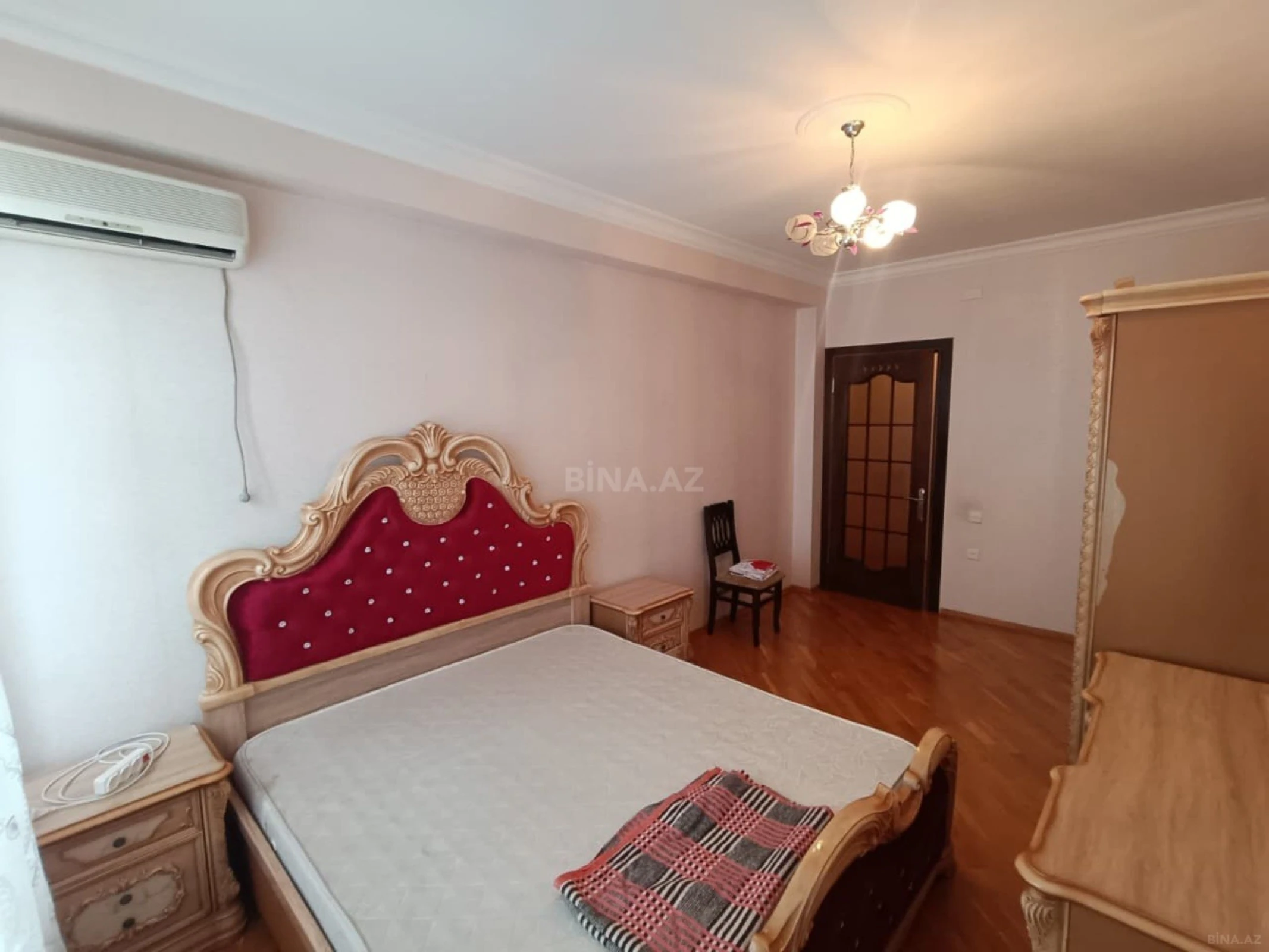 Kirayə verilir 2 otaqlı mənzil 85 m²