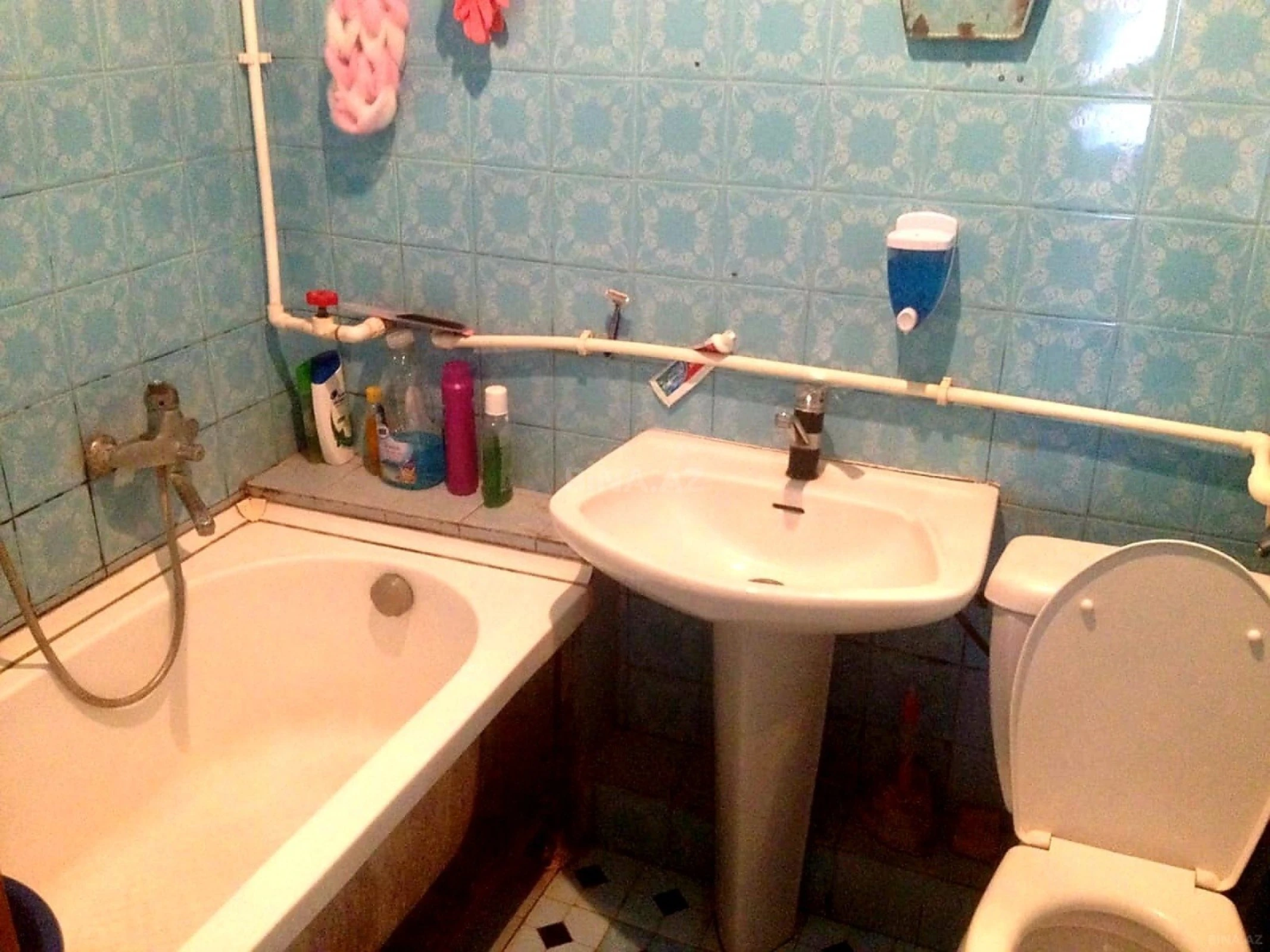 Satılır 2 otaqlı mənzil 65 m²