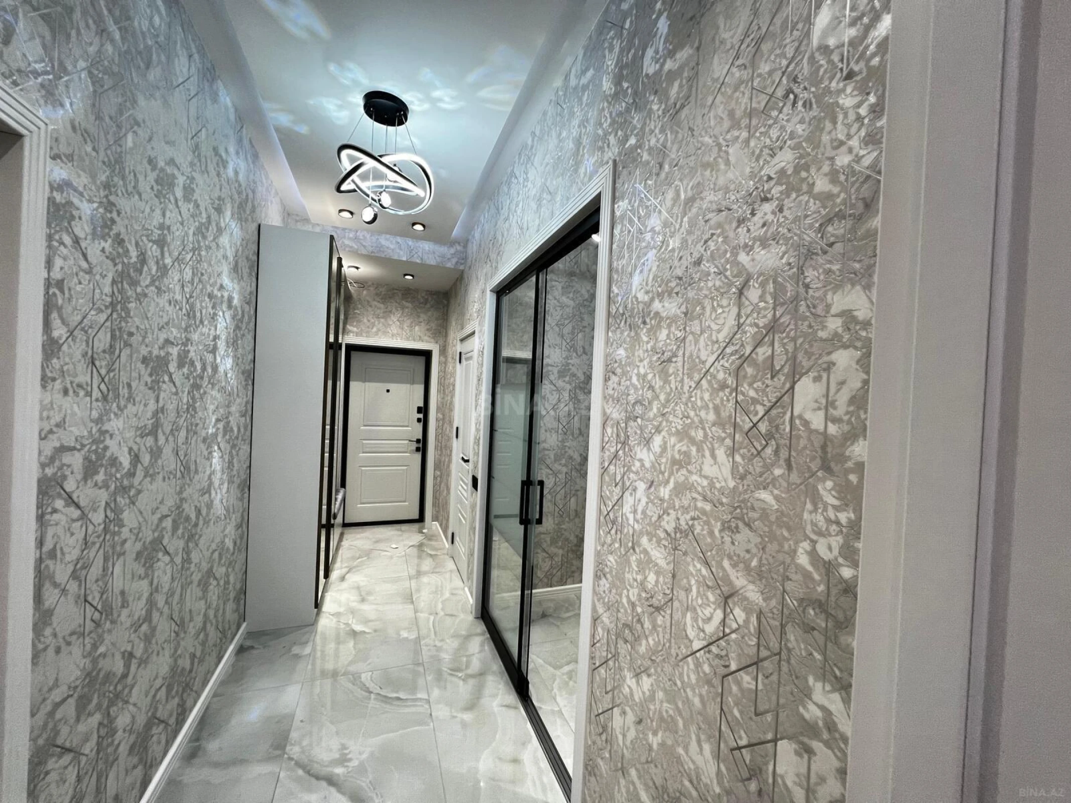 Satılır 2 otaqlı mənzil 59 m²