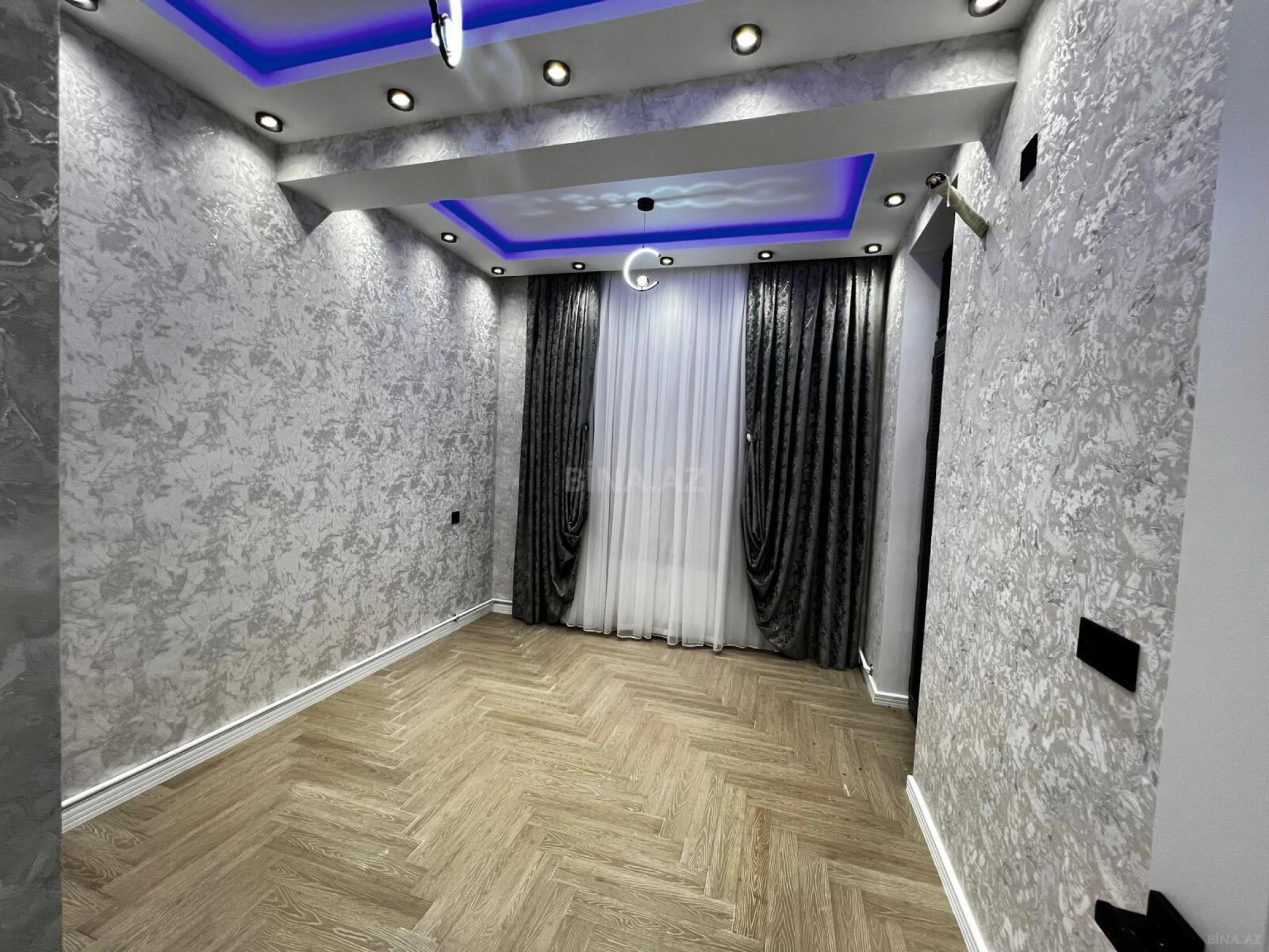 Satılır 2 otaqlı mənzil 59 m²