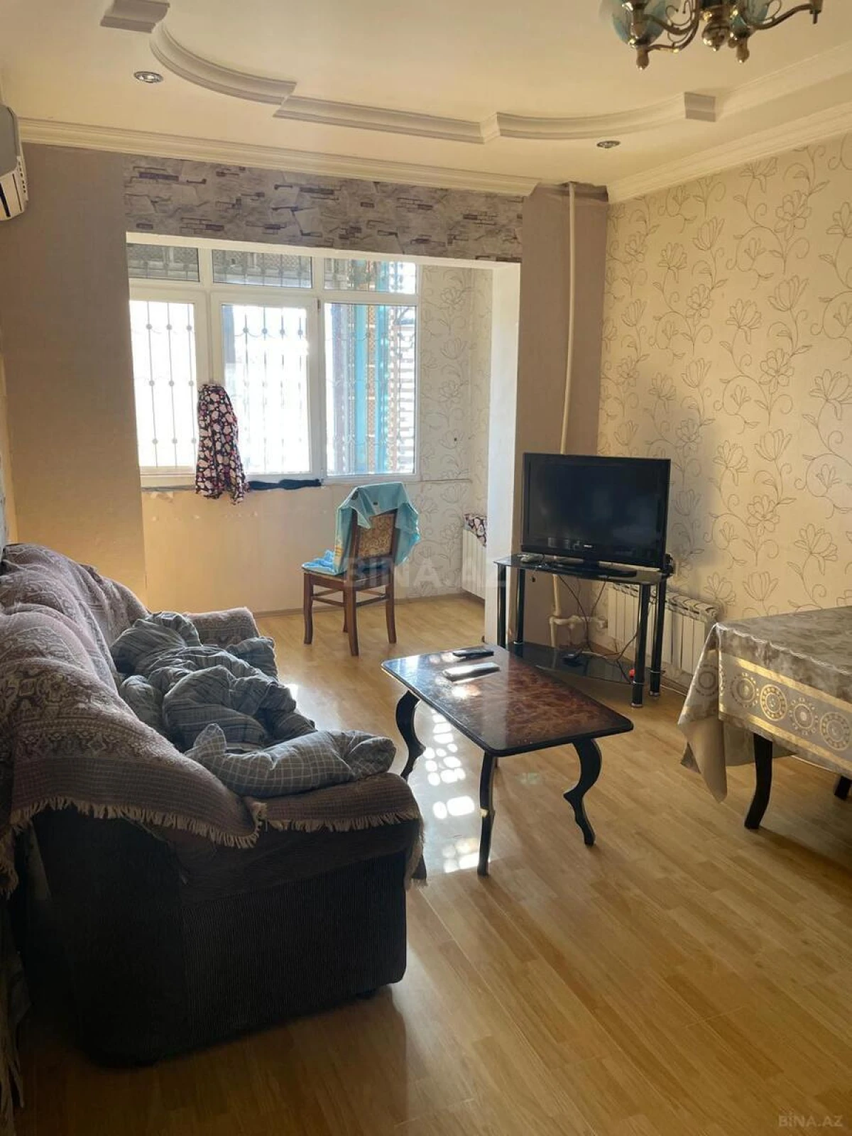 Satılır 2 otaqlı mənzil 75 m²