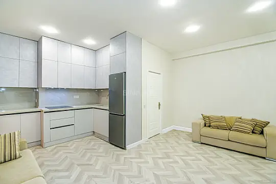 Satılır 3 otaqlı mənzil 87 m²