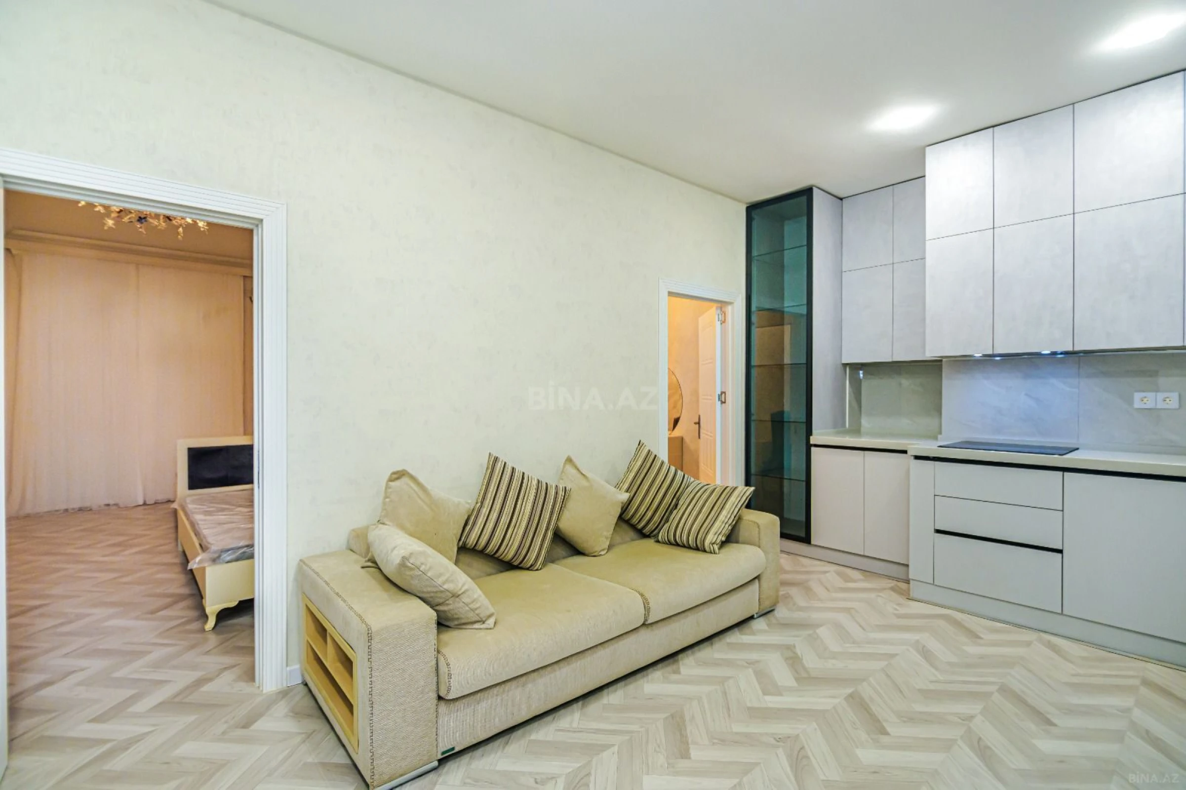 Satılır 3 otaqlı mənzil 87 m²
