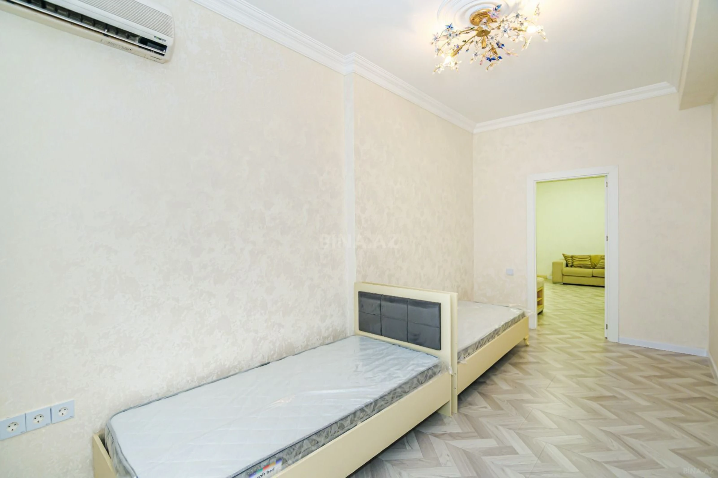 Satılır 3 otaqlı mənzil 87 m²