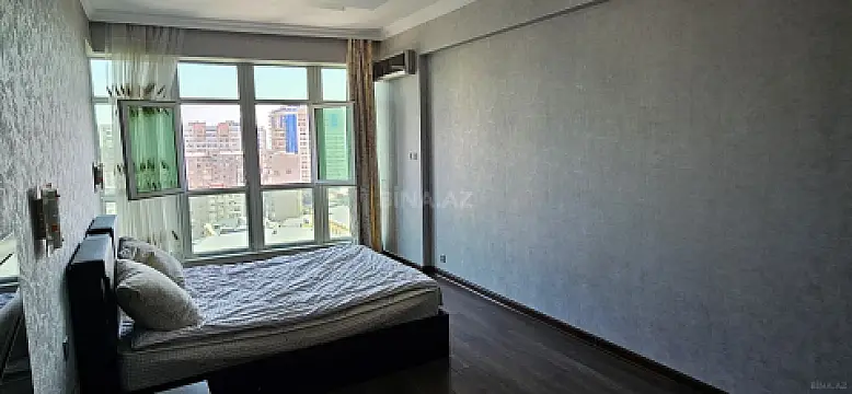 Kirayə verilir 4 otaqlı mənzil 170 m²