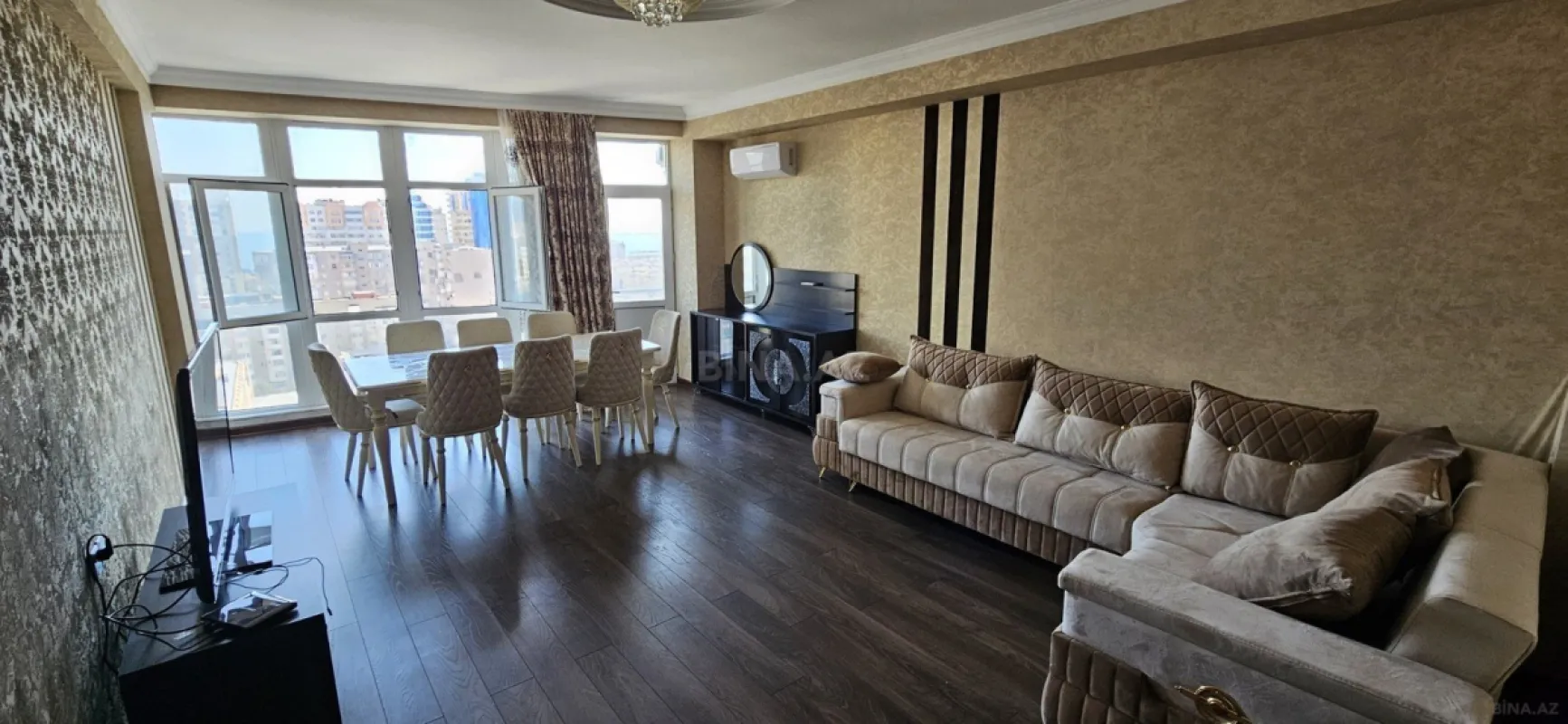 Kirayə verilir 4 otaqlı mənzil 170 m²