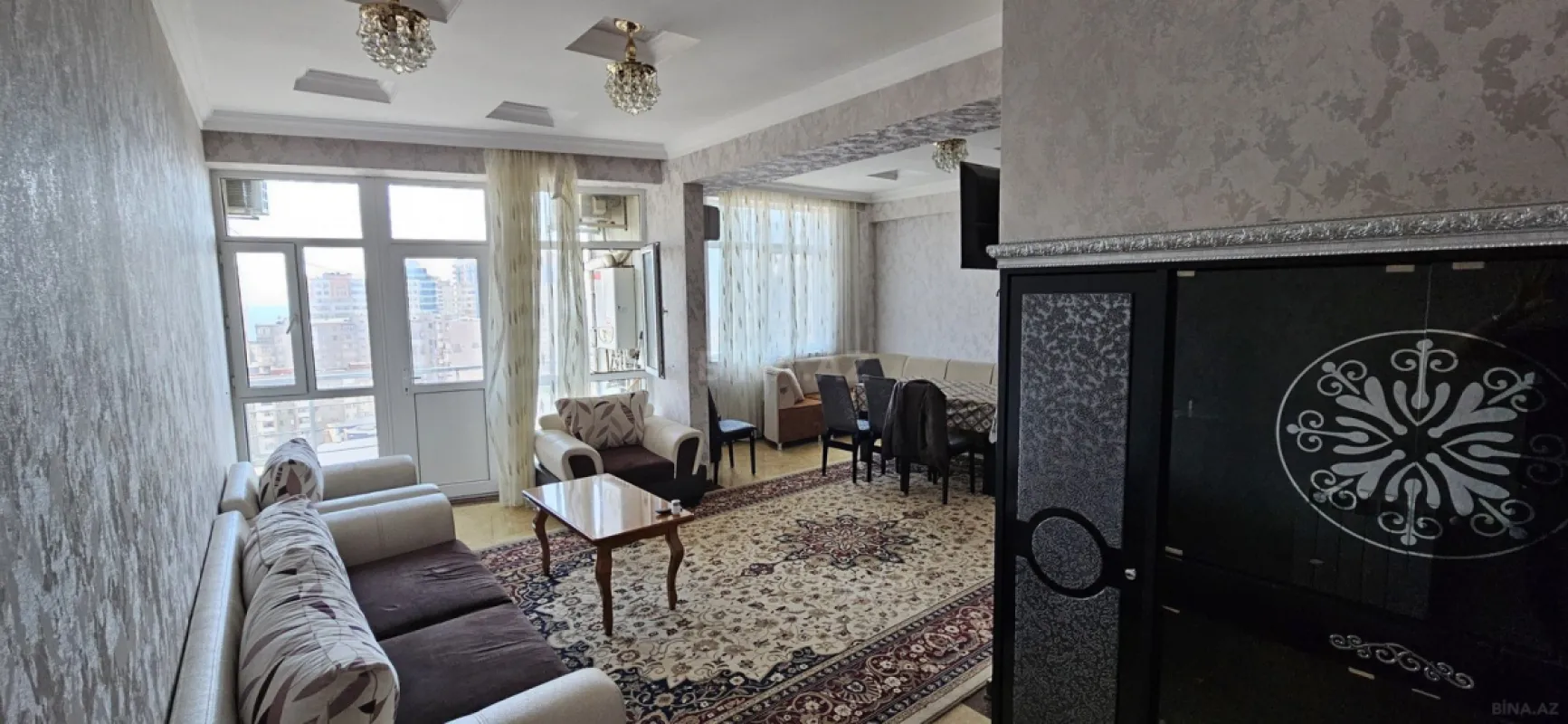 Kirayə verilir 4 otaqlı mənzil 170 m²