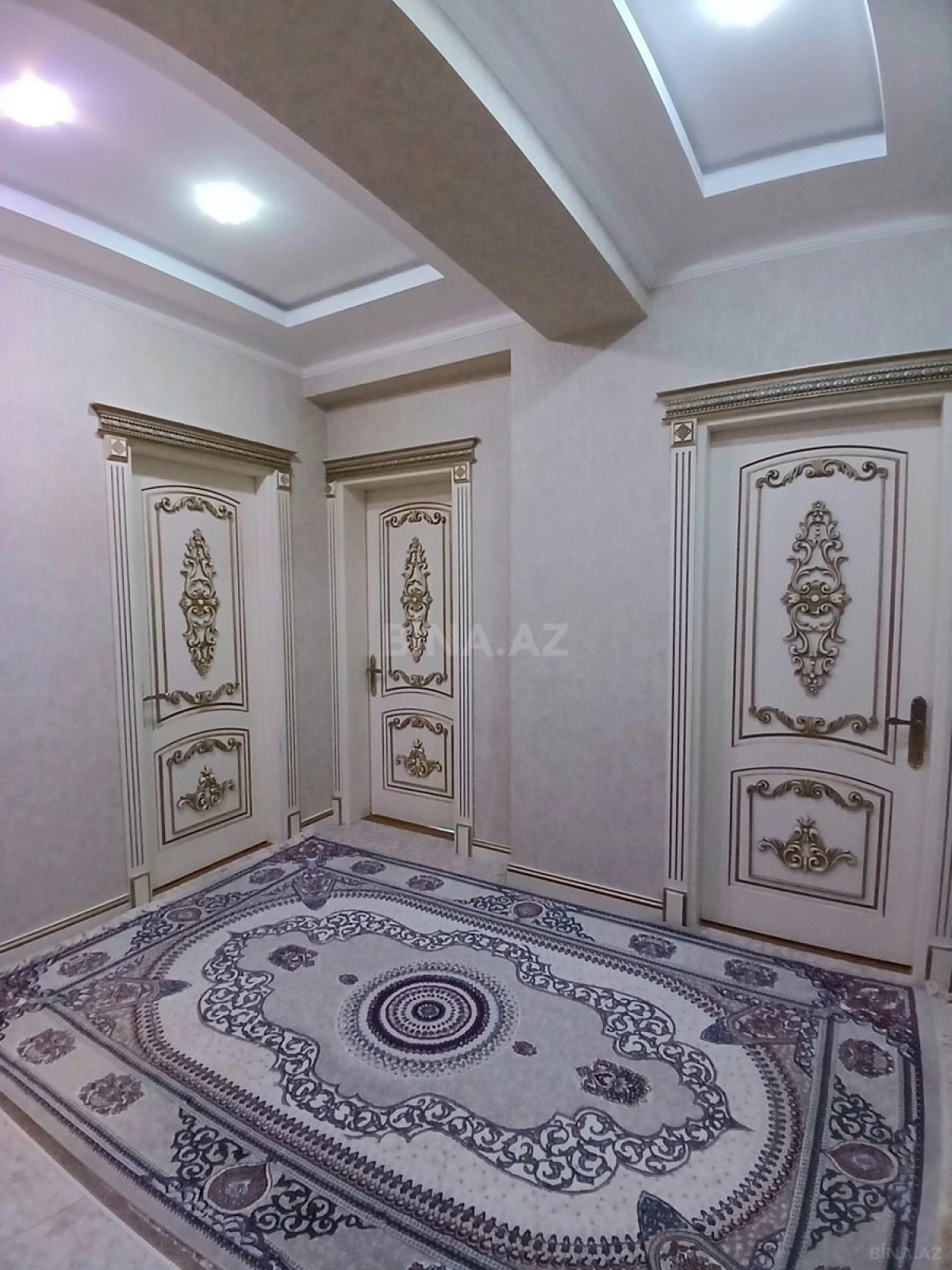 Satılır 3 otaqlı mənzil 120 m²