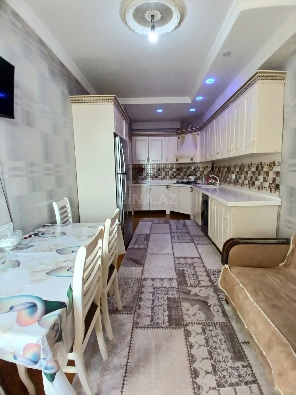 Satılır 3 otaqlı mənzil 120 m²