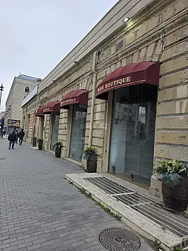 Kirayə verilir obyekt 160 m²