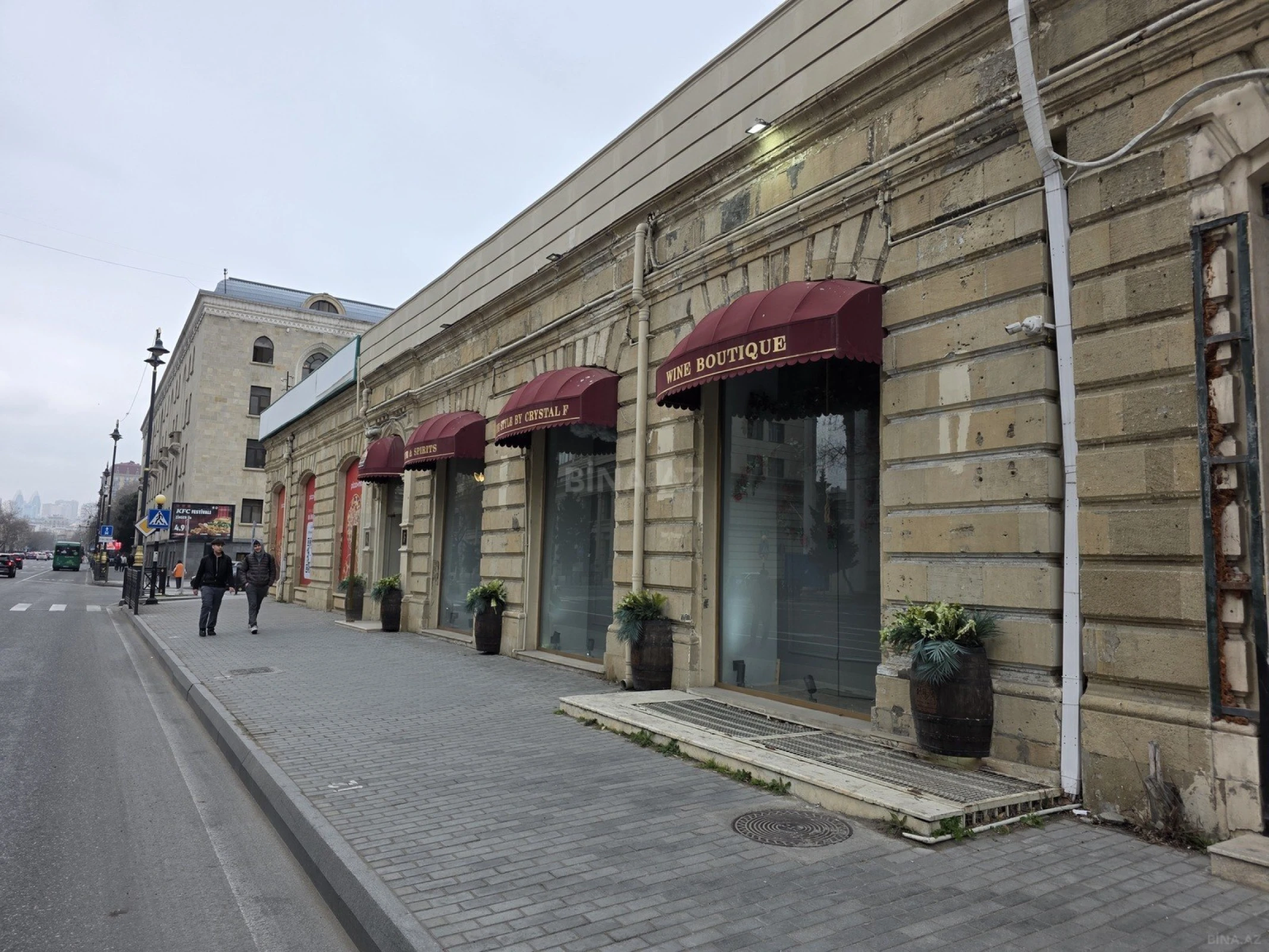 Kirayə verilir obyekt 160 m²