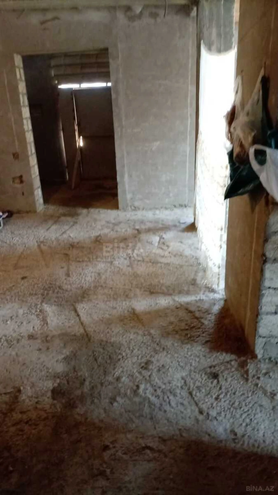 Satılır 9 otaqlı həyət evi 600 m²