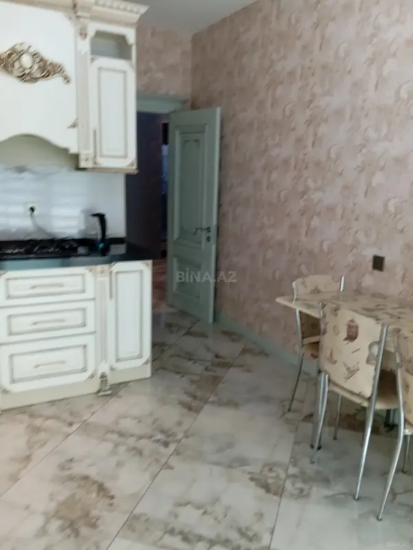 Kirayə verilir 3 otaqlı mənzil 110 m²
