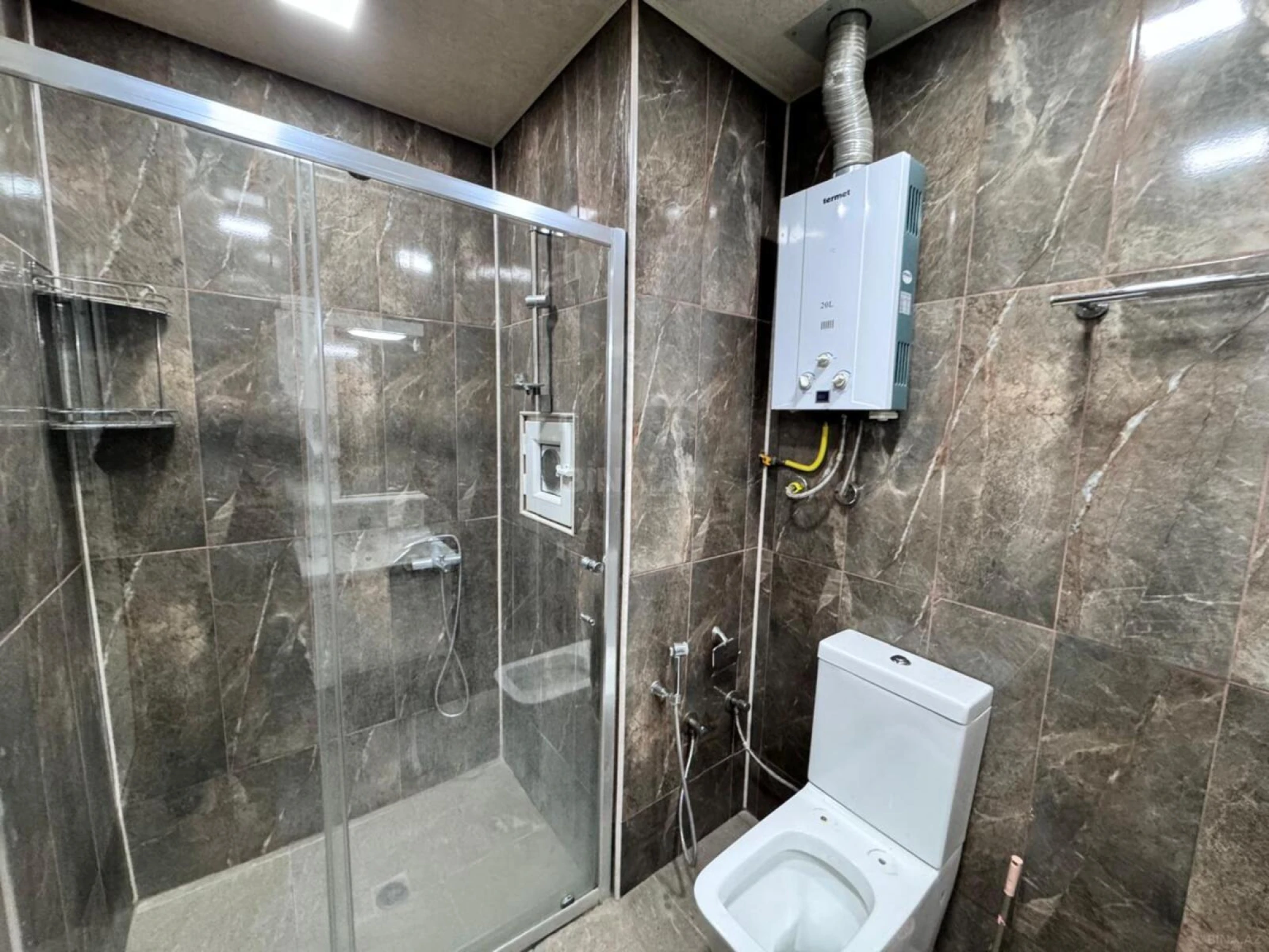 Satılır 2 otaqlı mənzil 55 m²