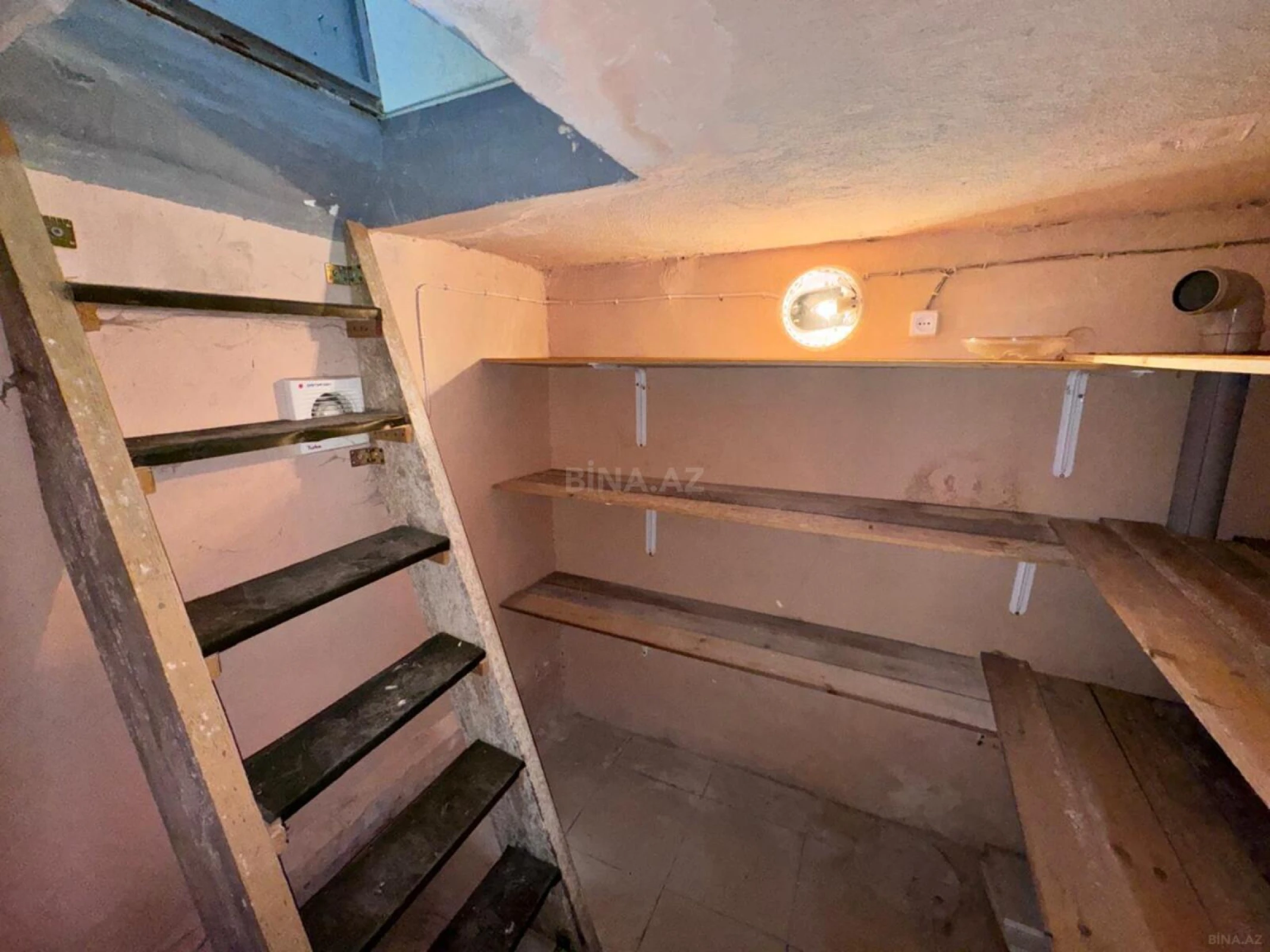 Satılır 2 otaqlı mənzil 55 m²