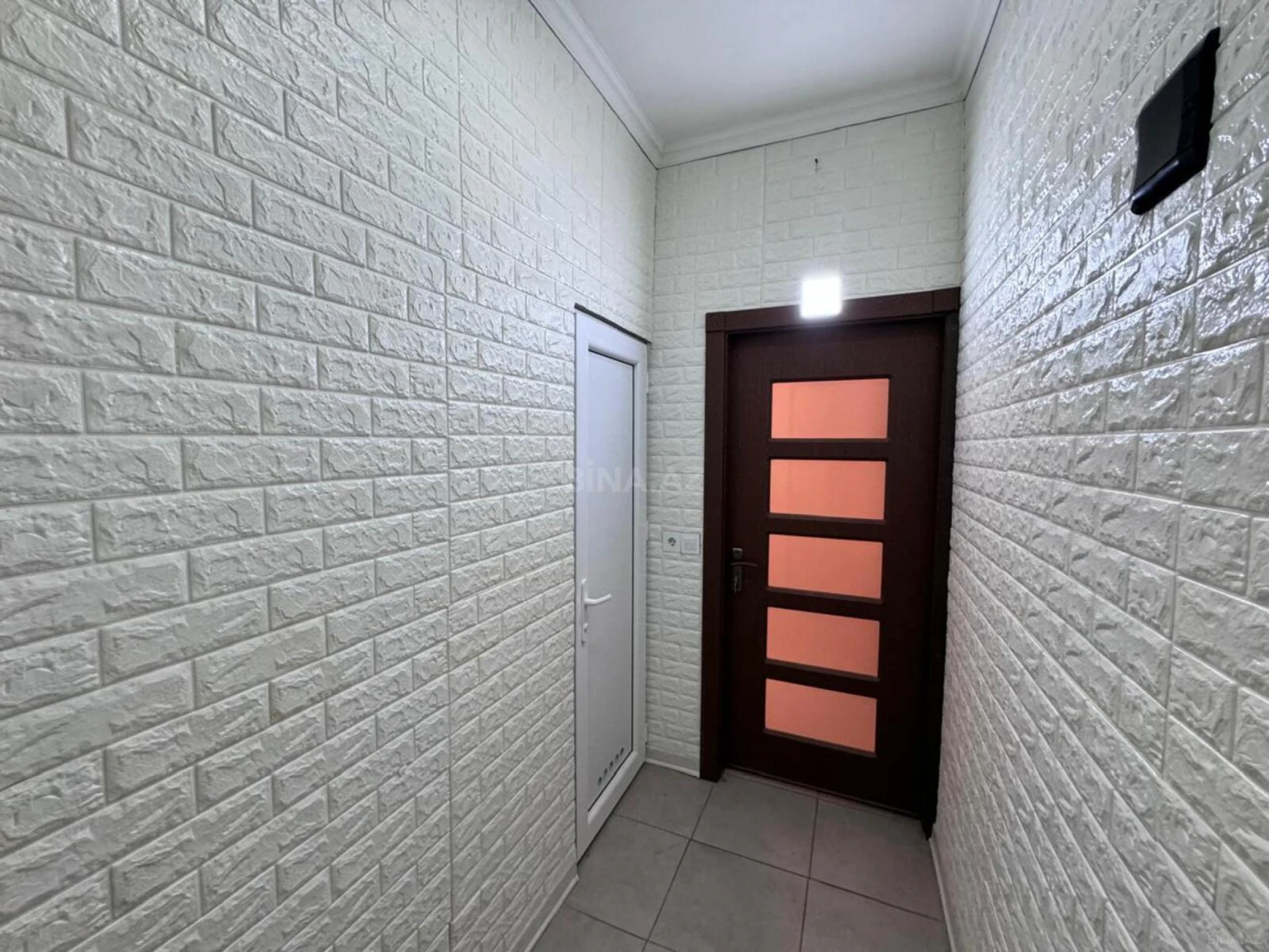 Satılır 2 otaqlı mənzil 55 m²